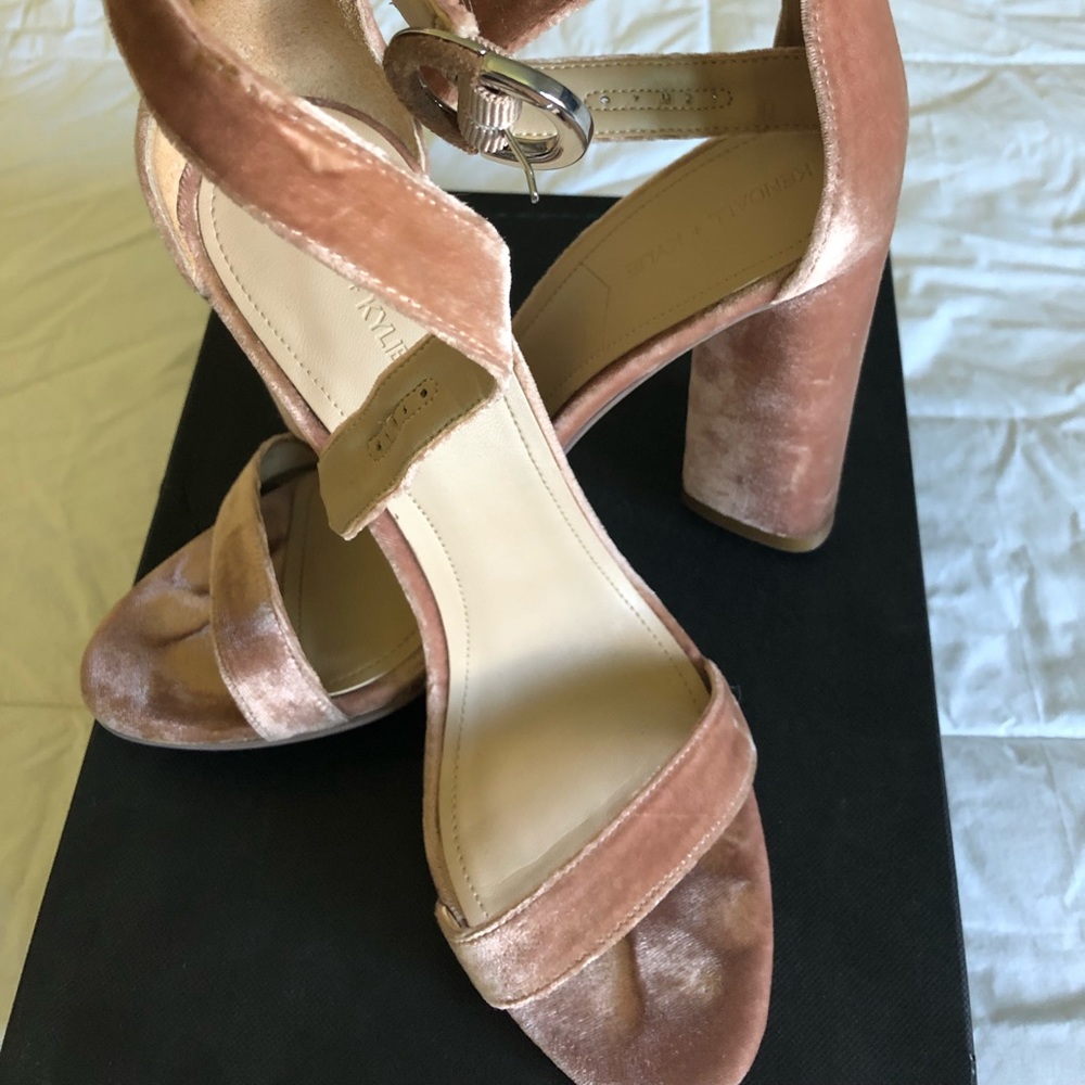 Kendall + Kylie pink high heel